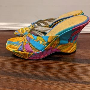 EUC Stuart Weitzman Platform Sandals Multicolor